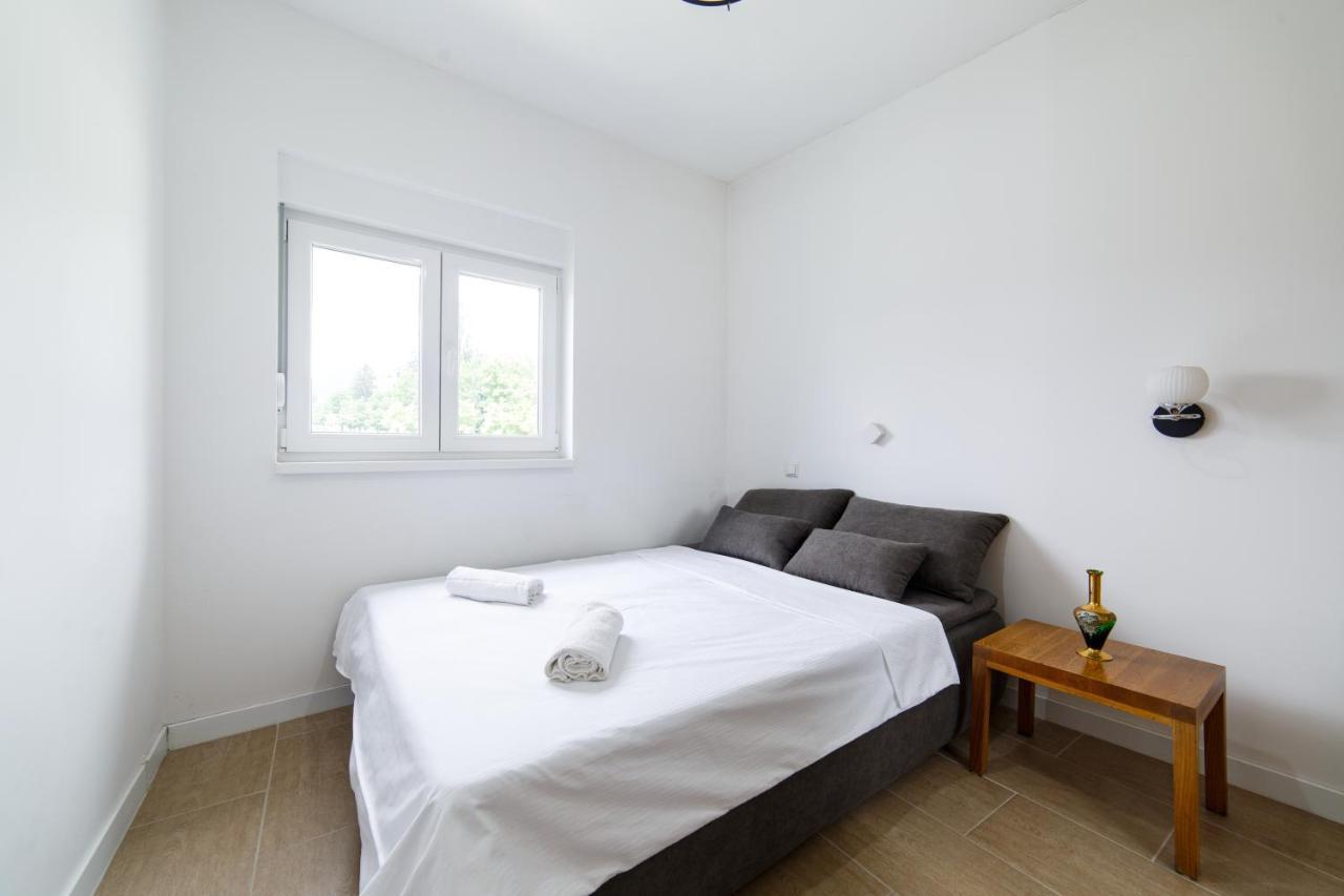 Casper B&B Luxury Apartments ซาราเยโว ภายนอก รูปภาพ