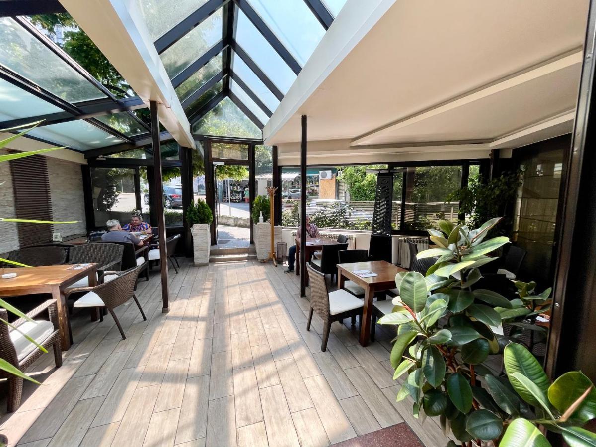 Casper B&B Luxury Apartments ซาราเยโว ภายนอก รูปภาพ